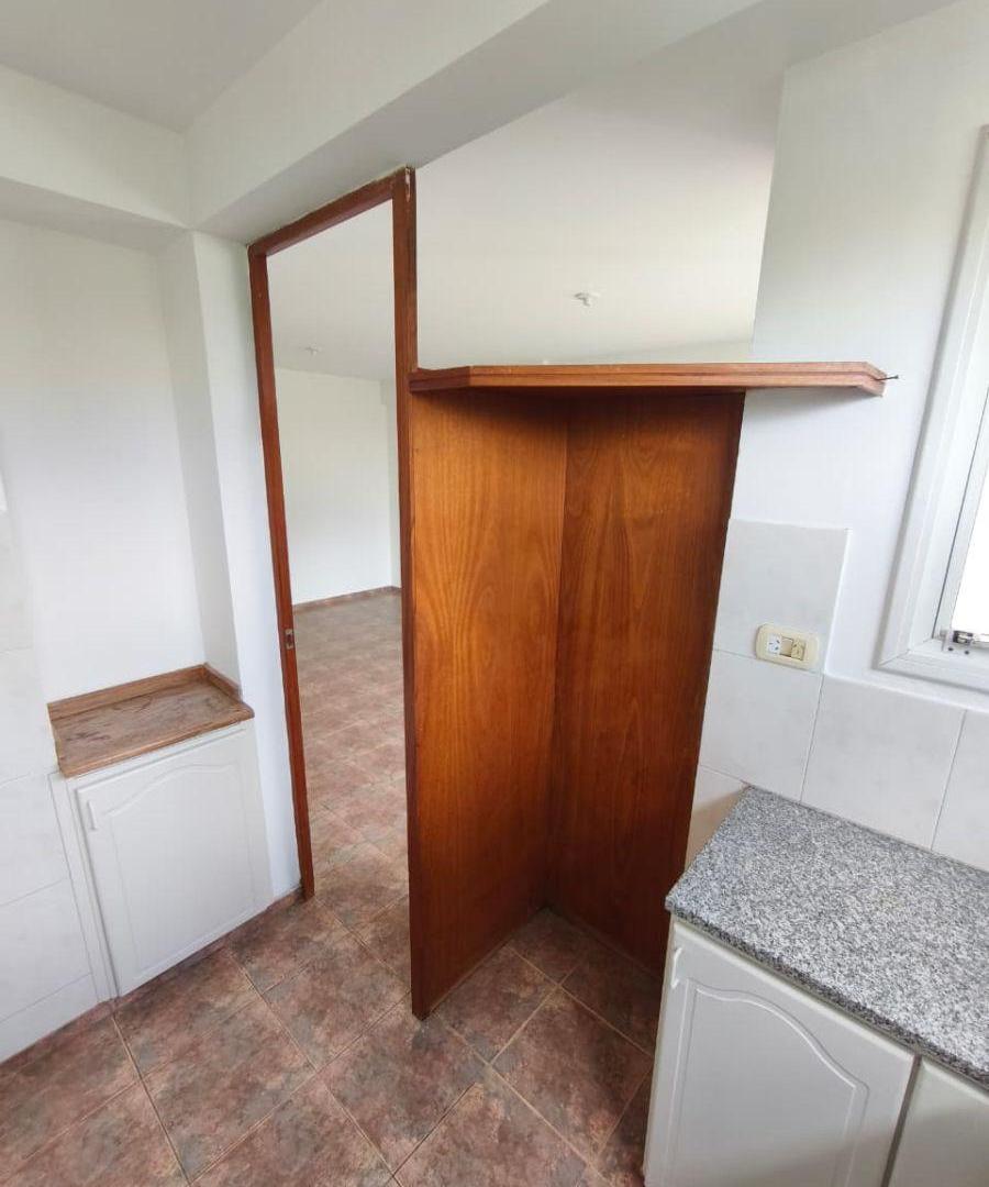 Foto de Alquiler depto 1 dorm. frente - 60 e/3 y 4 - La Plata, imagen 2