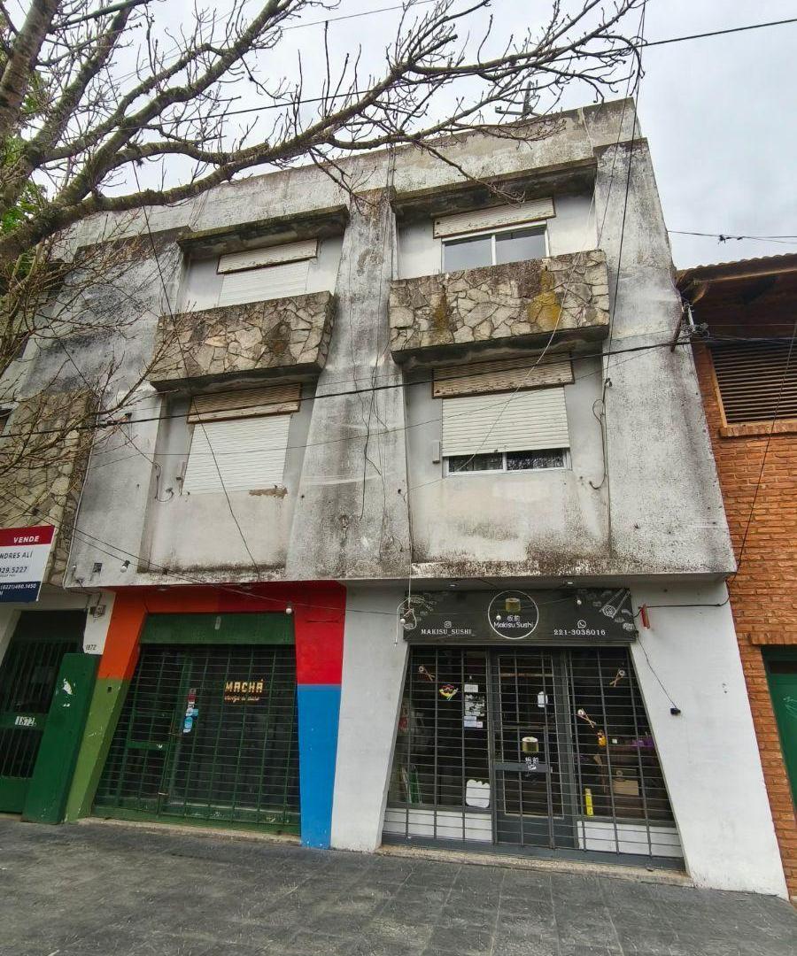 Foto de Venta departamento a refaccionar 1 dorm. - 6 e/70 y 71 - La Plata, imagen 1