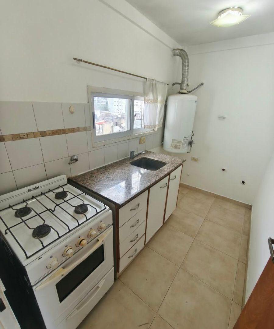 Foto de Alquiler depto 1 dorm frente - 58 e/10 y 11 Piso 5to - La Plata, imagen 5