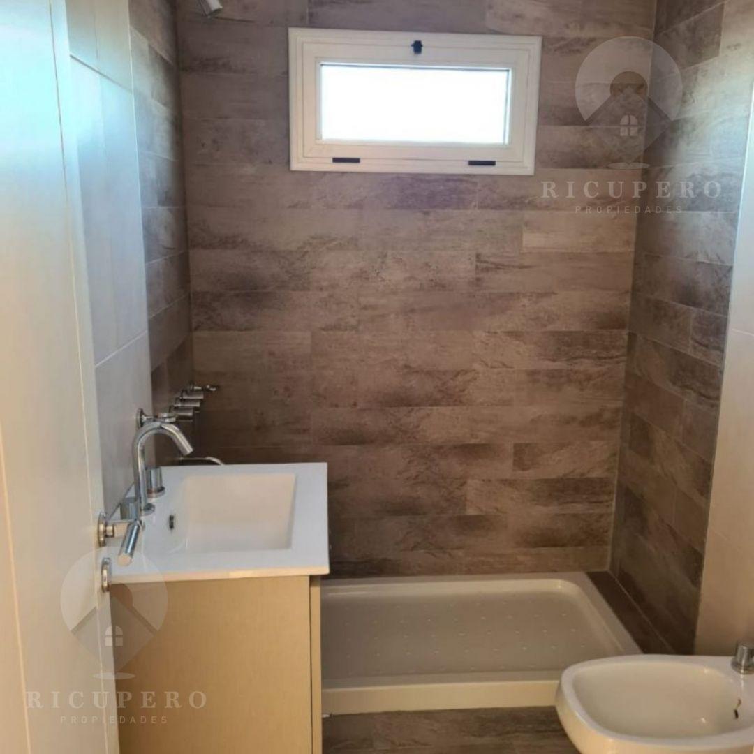 Departamento 2 Ambientes. | Av Hipolito Yrigoyen Al 900 3