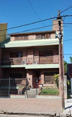 Casa 5 ambientes. | Cabello al 200 2