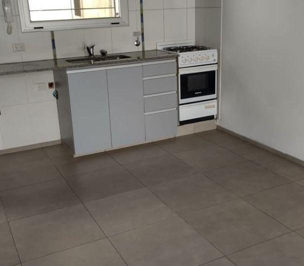 Departamento 2 ambientes. | Blas Parera al 1600 4
