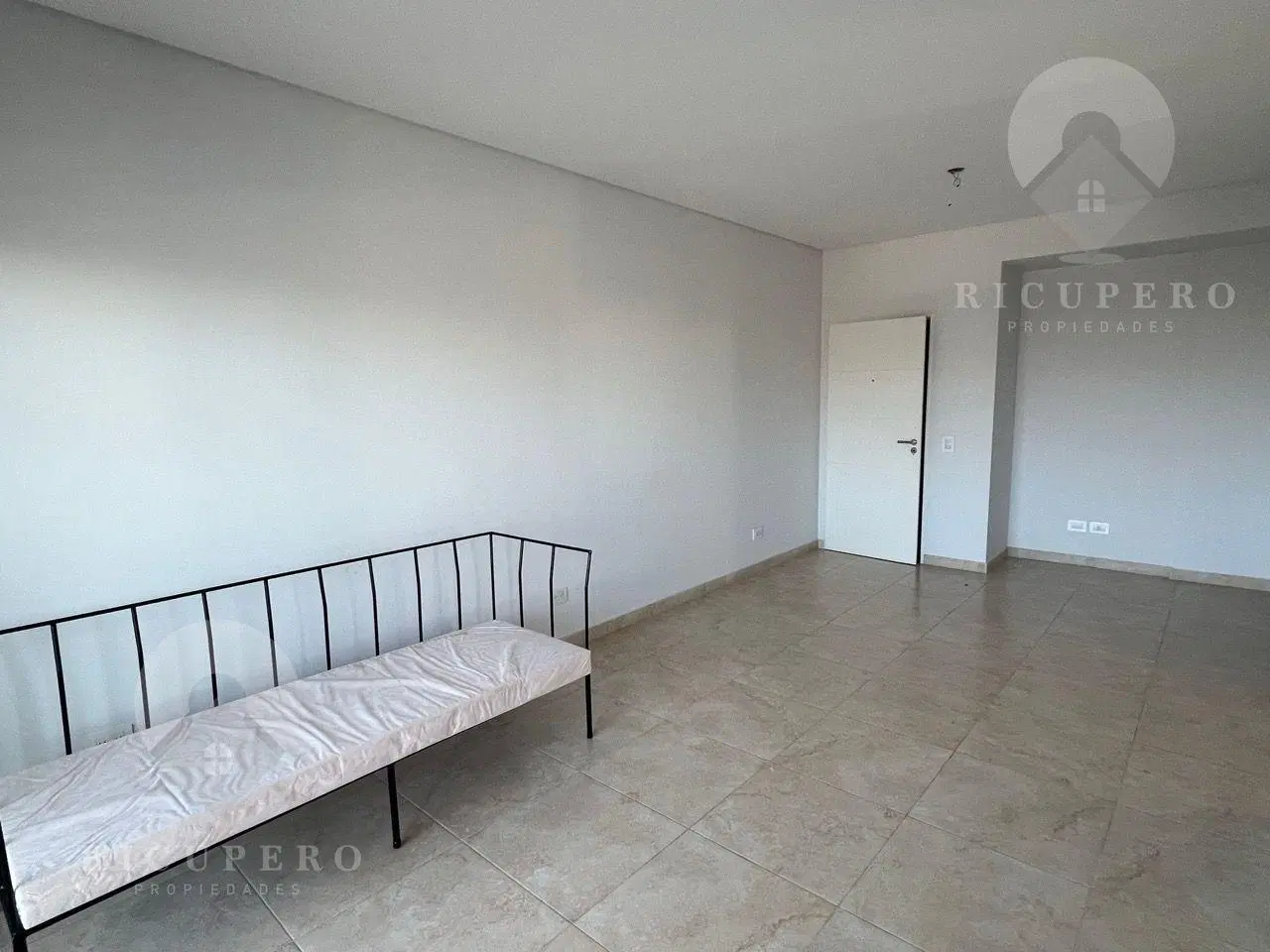 Alquiler departamento tres ambientes Quilmes 5