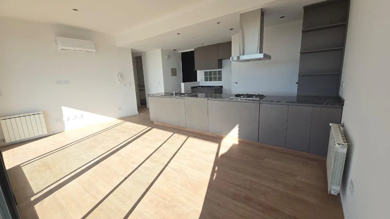 Alquiler departamento tres ambientes con cochera 4