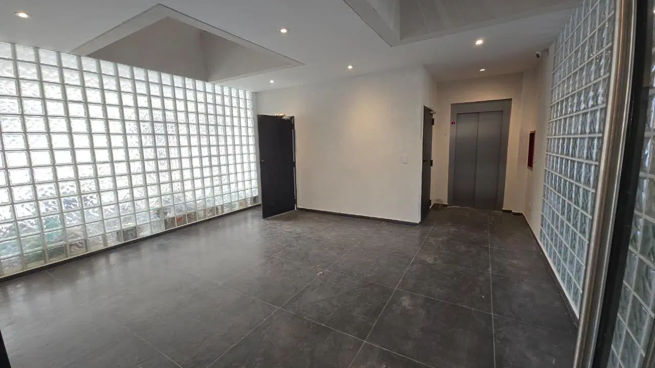 Alquiler departamento tres ambientes con cochera 1
