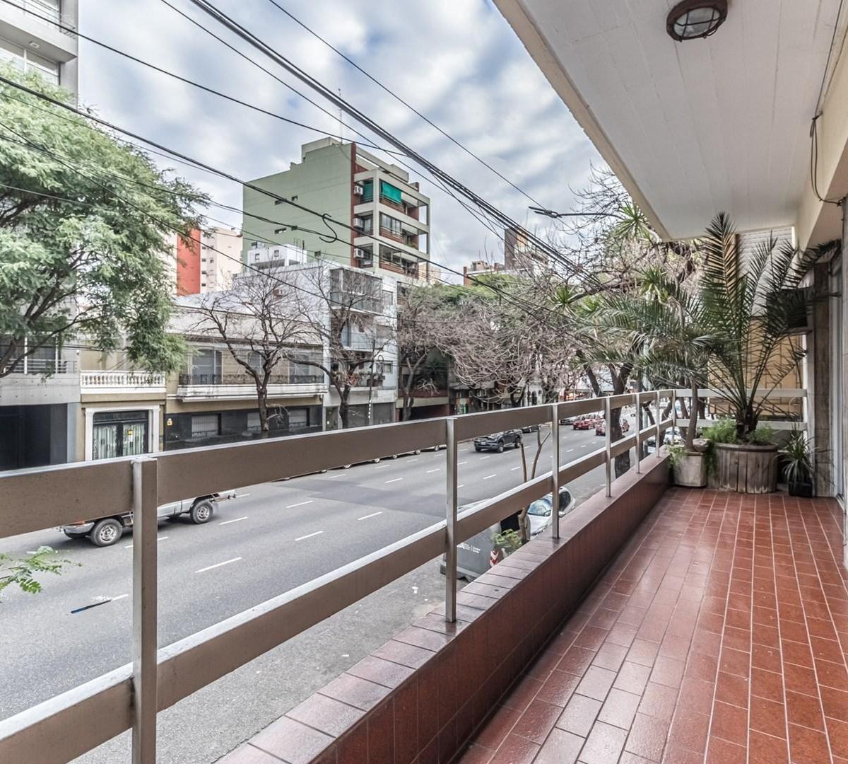Apto Credito - Venta - 4 Ambientes - Dependencia - Balcón - Patio - Caballito 1