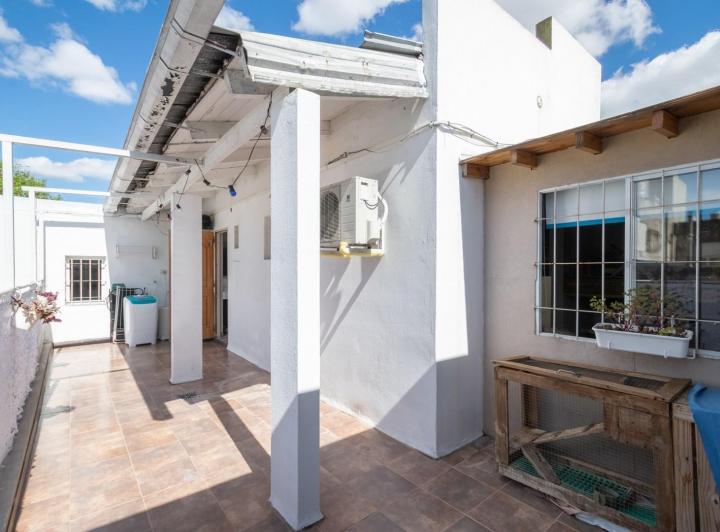 VENTA - CASA LOTE PROPIO - MONTE CASTRO - PATIO - COCHERA - TERRAZA 4