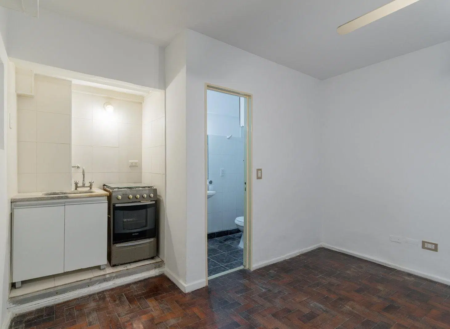 VENTA - MONOAMBIENTE - PATIO - APTO PROFESIONAL - APTO CRÉDITO - ALMAGRO 3