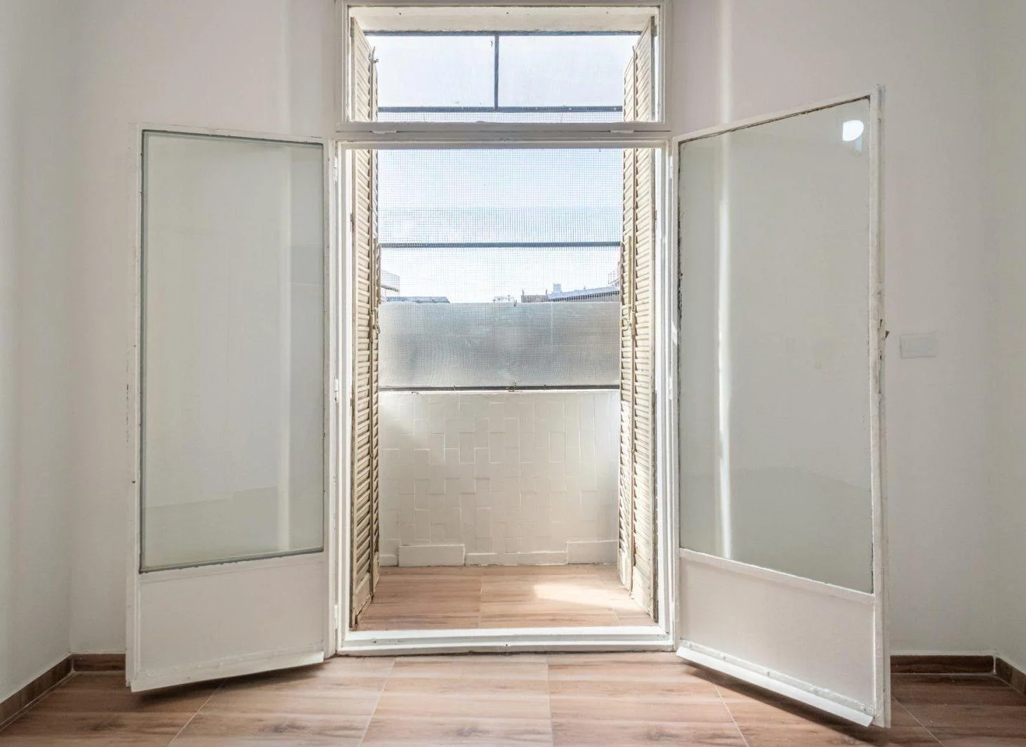 VENTA - 3 AMBIENTES - BALCON - LUMINOSO - CERCANIA AL OBELISCO - IDEAL AIRBNB - SUBTE B Y D - BARR