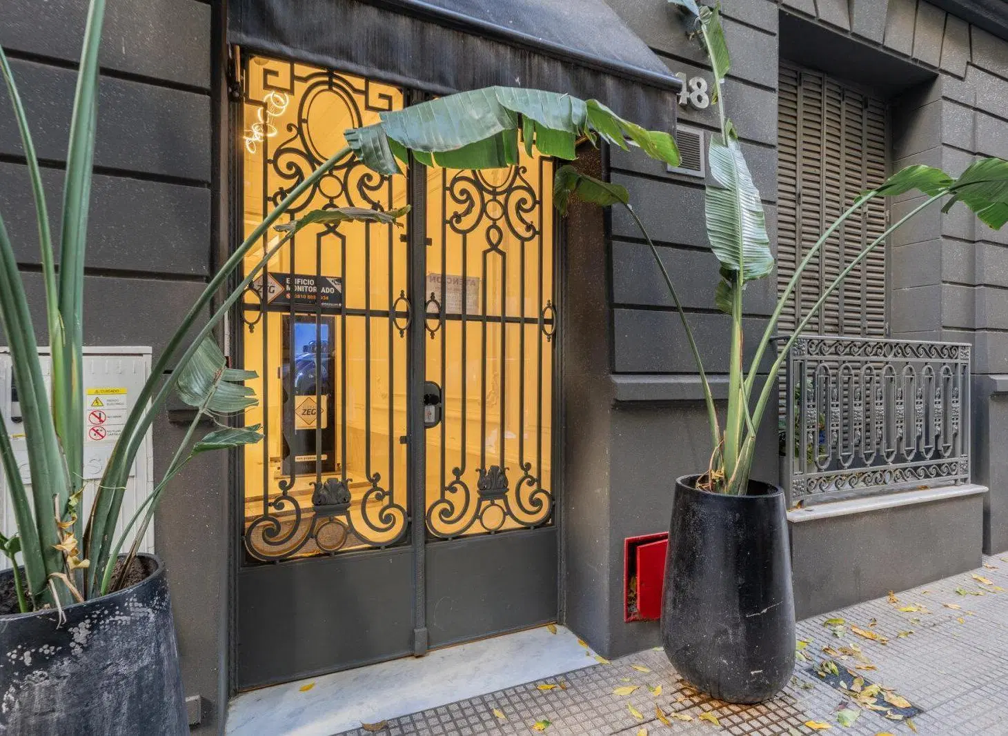 Venta tres amb, amplia terraza propia, a estrenar, apto profesional 2