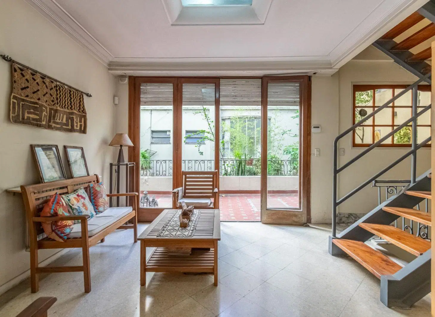 VENTA - PH TIPO CASA - TRIPLEX - 5 AMBIENTES - TERRAZA - PATIO - COCHERA - Flores 8