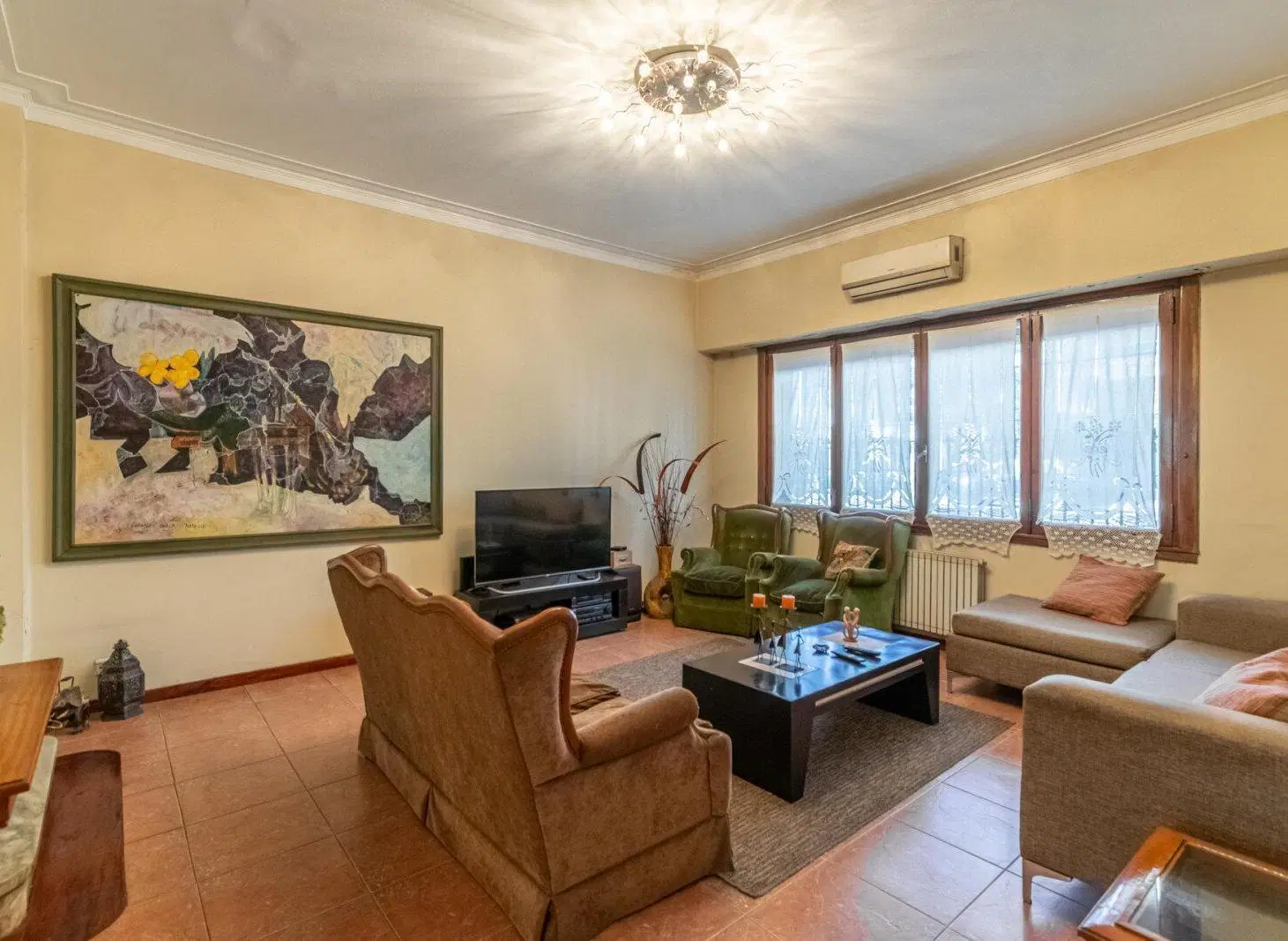 VENTA - PH TIPO CASA - TRIPLEX - 5 AMBIENTES - TERRAZA - PATIO - COCHERA - Flores 2