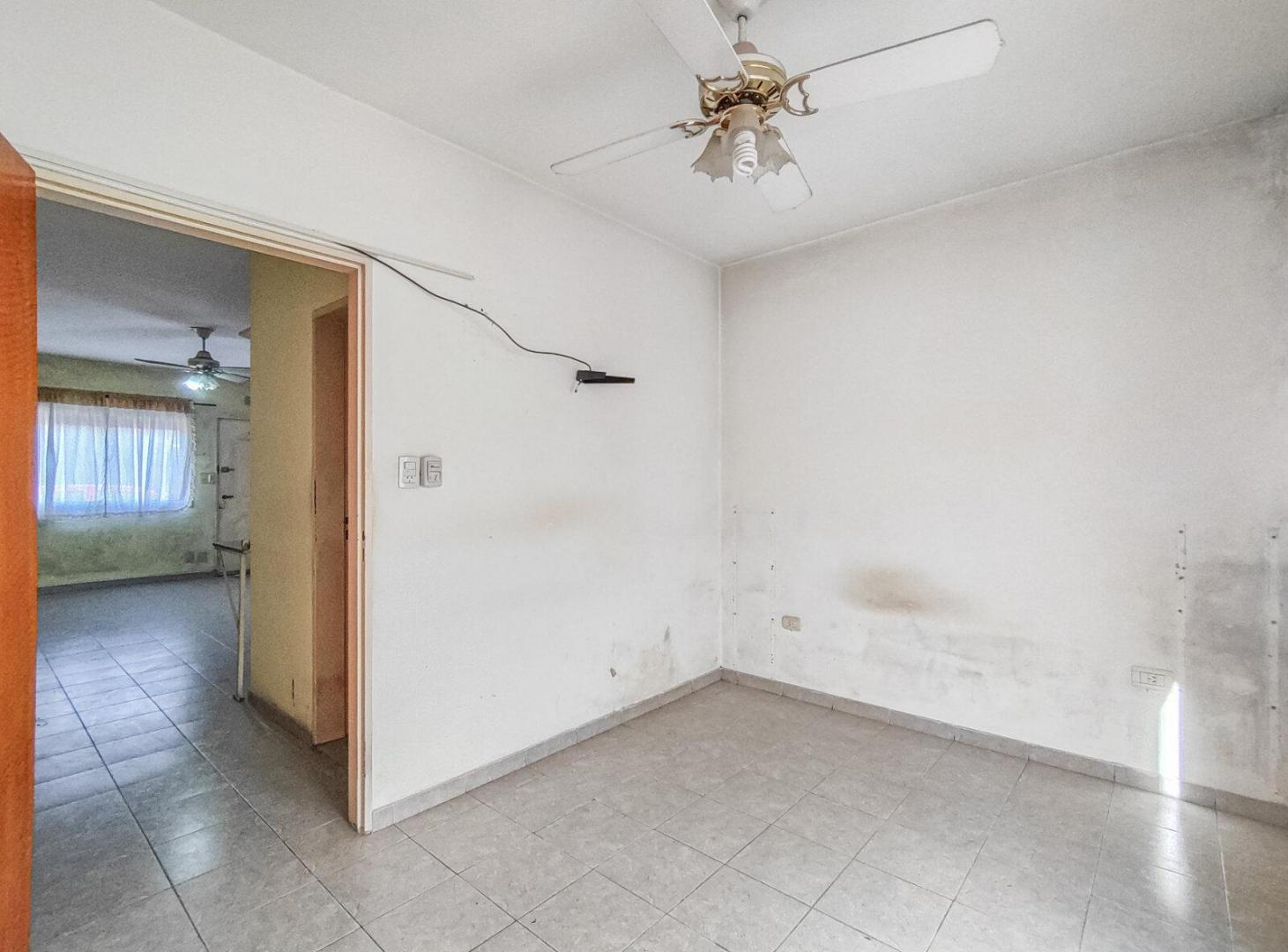 Foto de VENTA PH DE 2 AMBIENTES CON PATIO EN SANTOS LUGARES - ENTRADA, imagen 4
