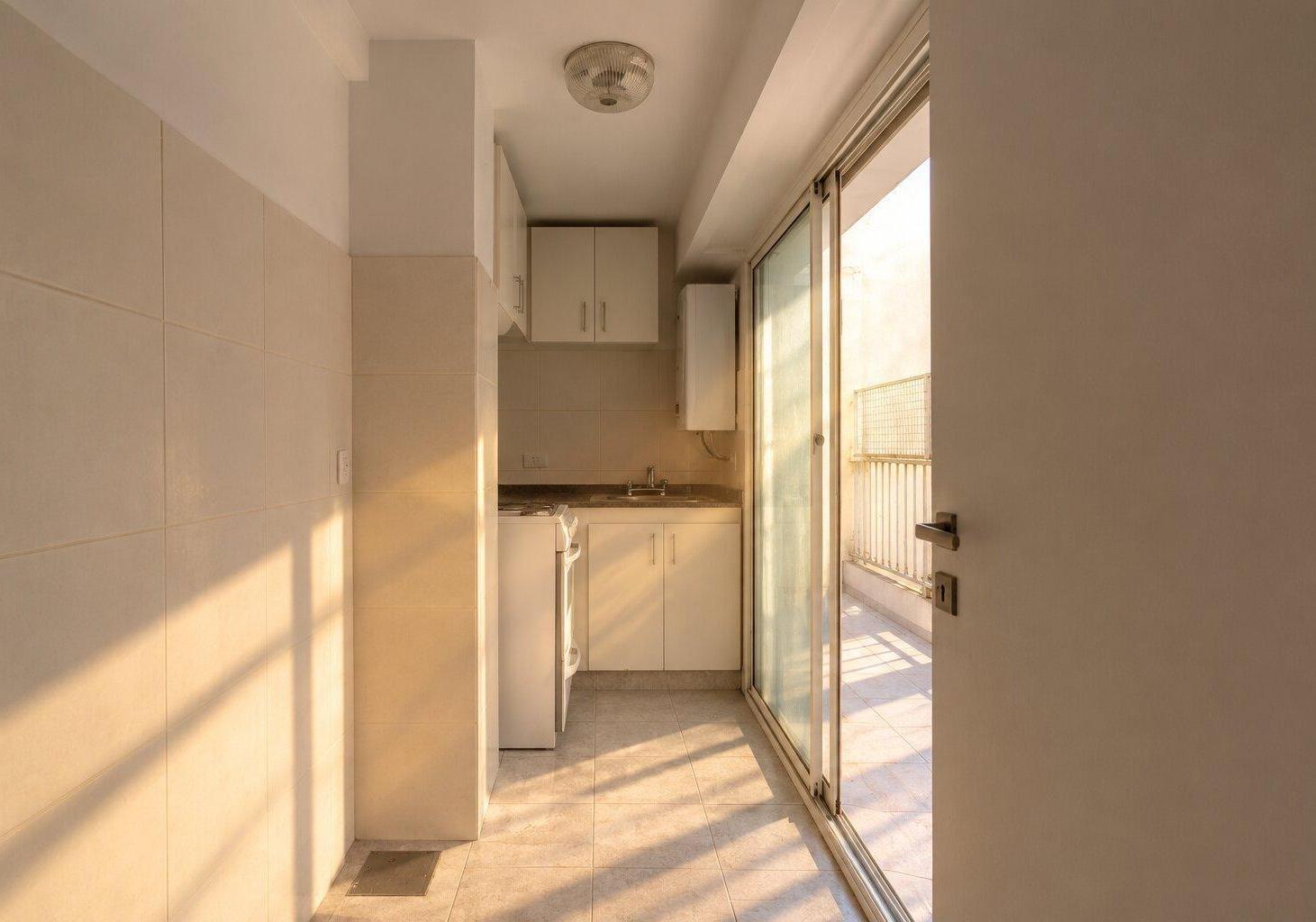 Foto de Venta - 2 Ambientes - Piso Alto - Luminoso - Balcón - Facultad de, imagen 5