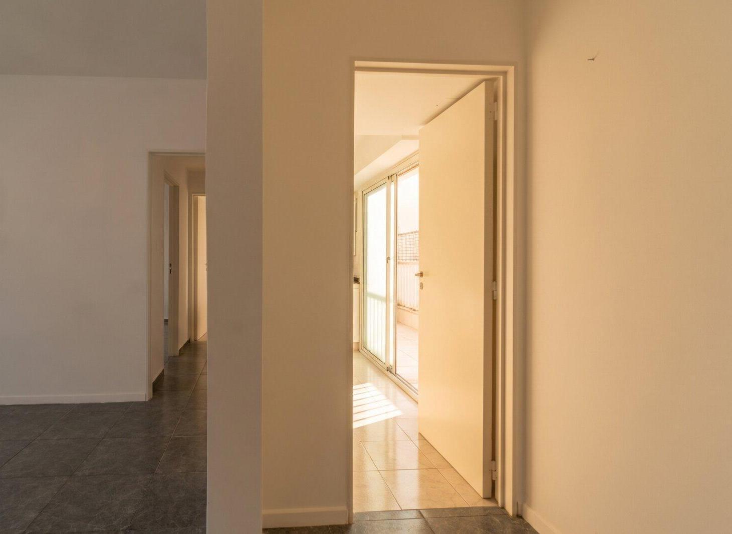 Foto de Venta - 2 Ambientes - Piso Alto - Luminoso - Balcón - Facultad de, imagen 3