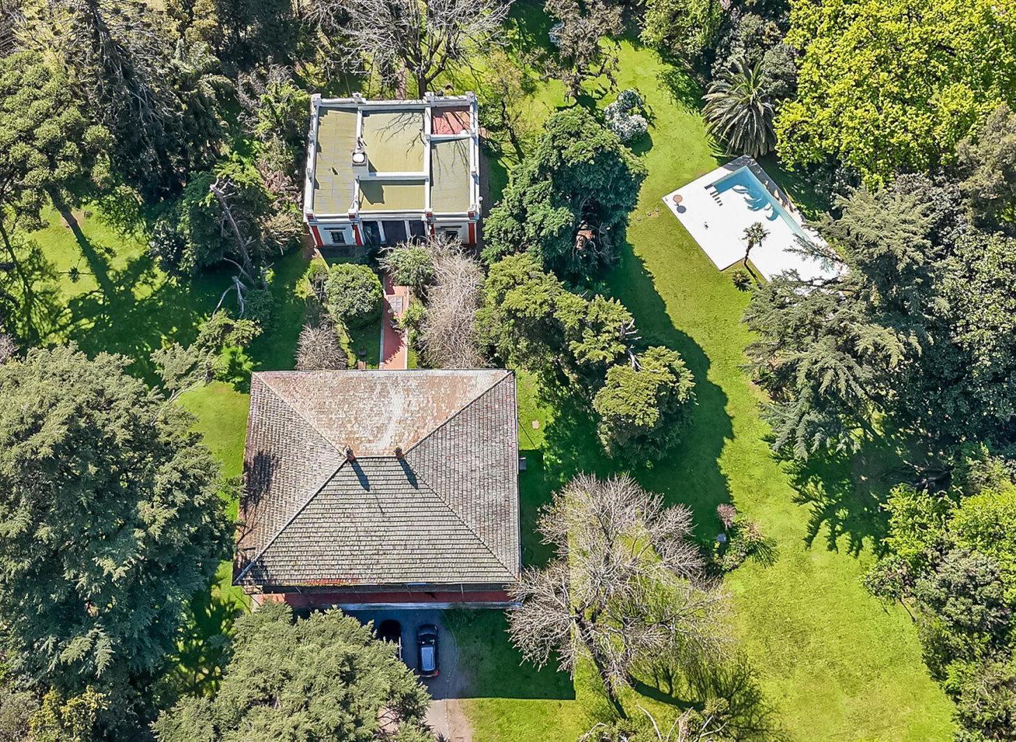 Foto de Casona - 8.000 m² de Historia – Entorno Parque Leloir, imagen 1