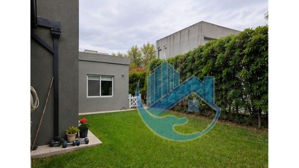 CASA MODERNA EN UNA PLANTA - LOTE INTERNO – APTA CREDITO– BARRIO SAN FRANCISCO, VILLANUEVA