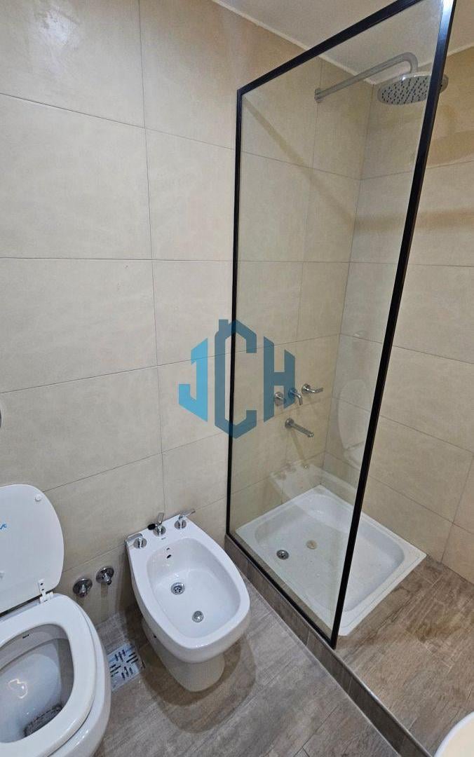 Foto de Depto Recien Reciclado! 2 Ambientes Todo Luz y Sol!, imagen 5