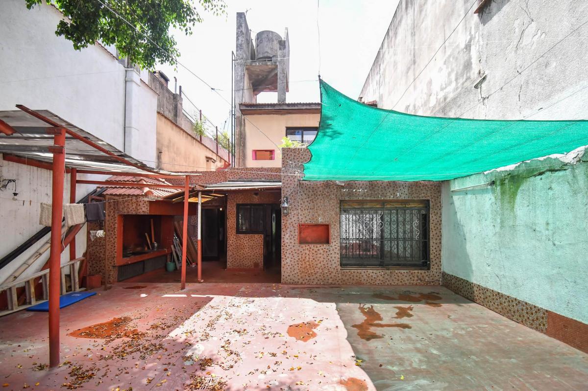 Casa en Venta 196 m² - Boedo / Terreno (22.8 m Pb + 7pisos + 2retiros) 2