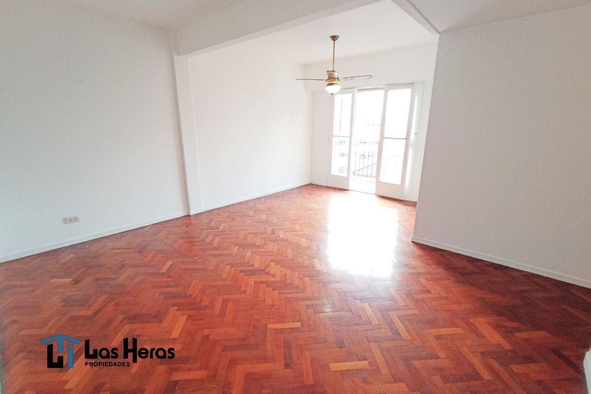Muy Buen Semipiso en Venta 3 Amb - Parque Chacabuco