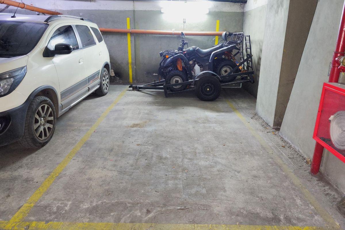 Foto de Cochera Amplia En Venta - Parque Patricios, imagen 1