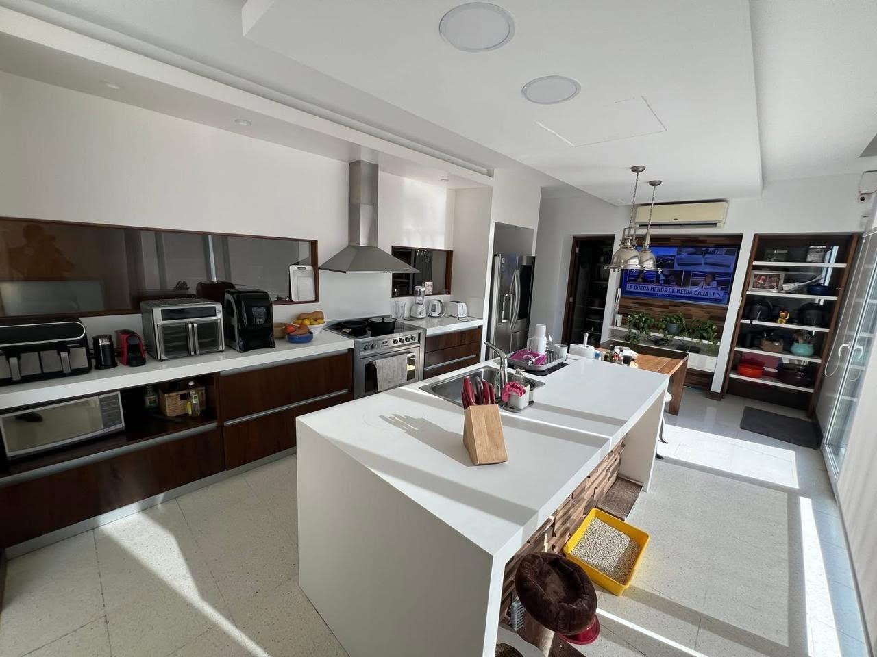Foto de En venta. Casa de revista en Ibarlucea, country club de campo los alamos, imagen 4