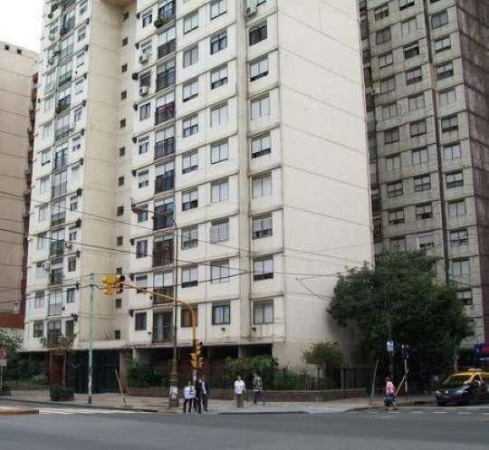 DEPARTAMENTO DE 3 AMBIENTES EN BARRACAS