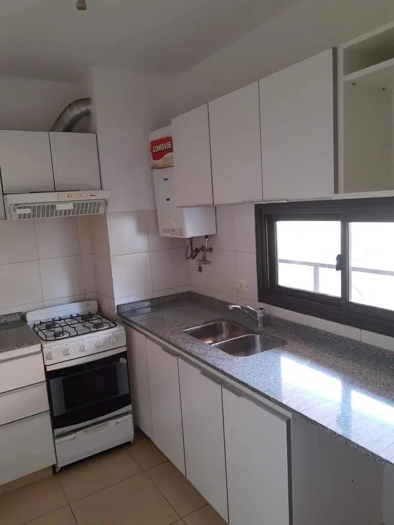 DEPARTAMENTO DE 1 DORMITORIO FRENTE A LA CAÑADA ESQ BV SAN JUAN! 5