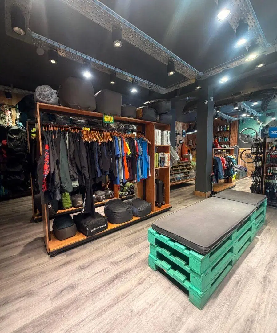 Alquiler Local Comercial en Recta Martinolli PLANTA LIBRE 3