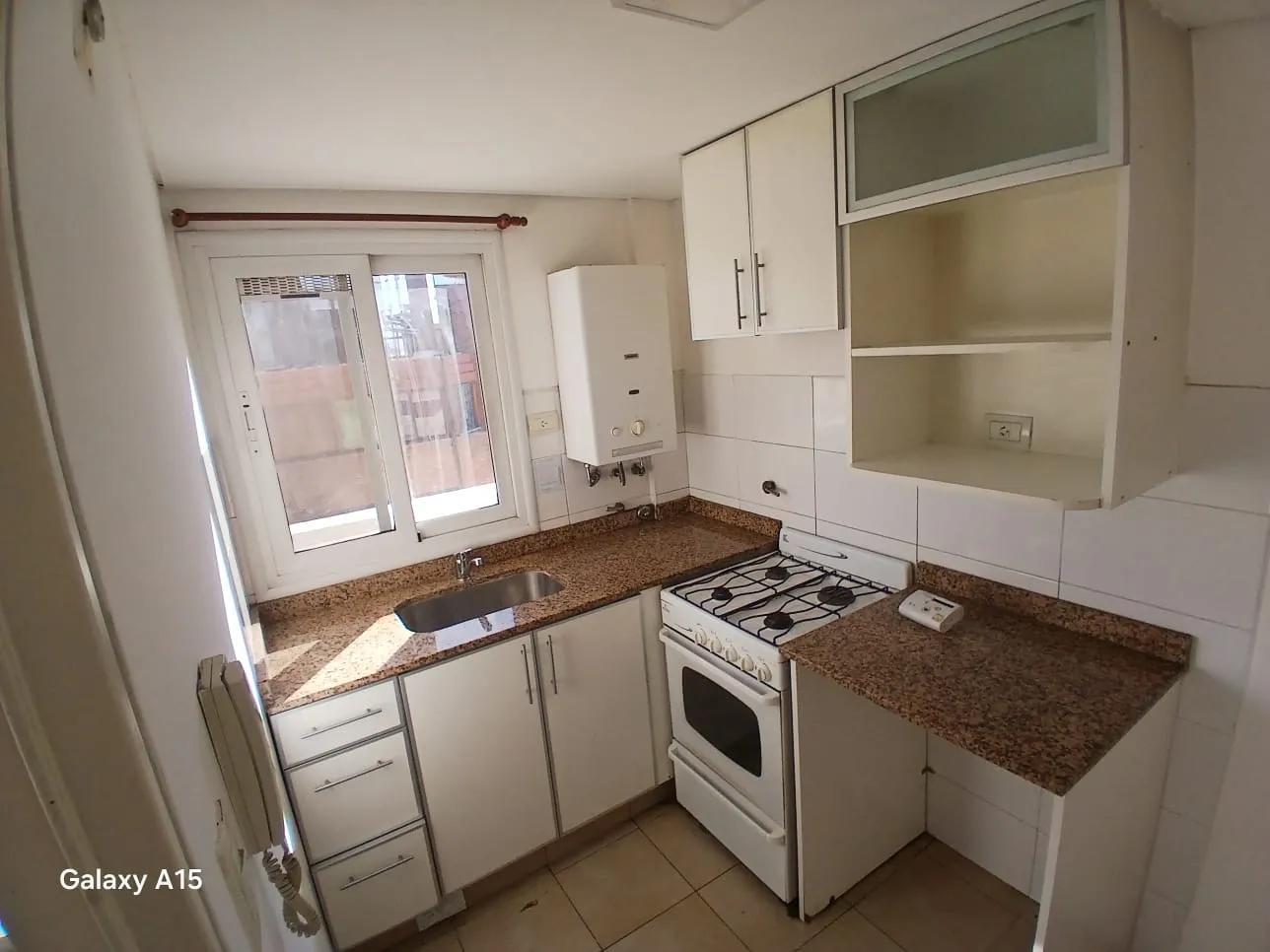 Foto de Un Dormitorio Externo Piso Alto Luminoso Buenos Aires 400, imagen 2