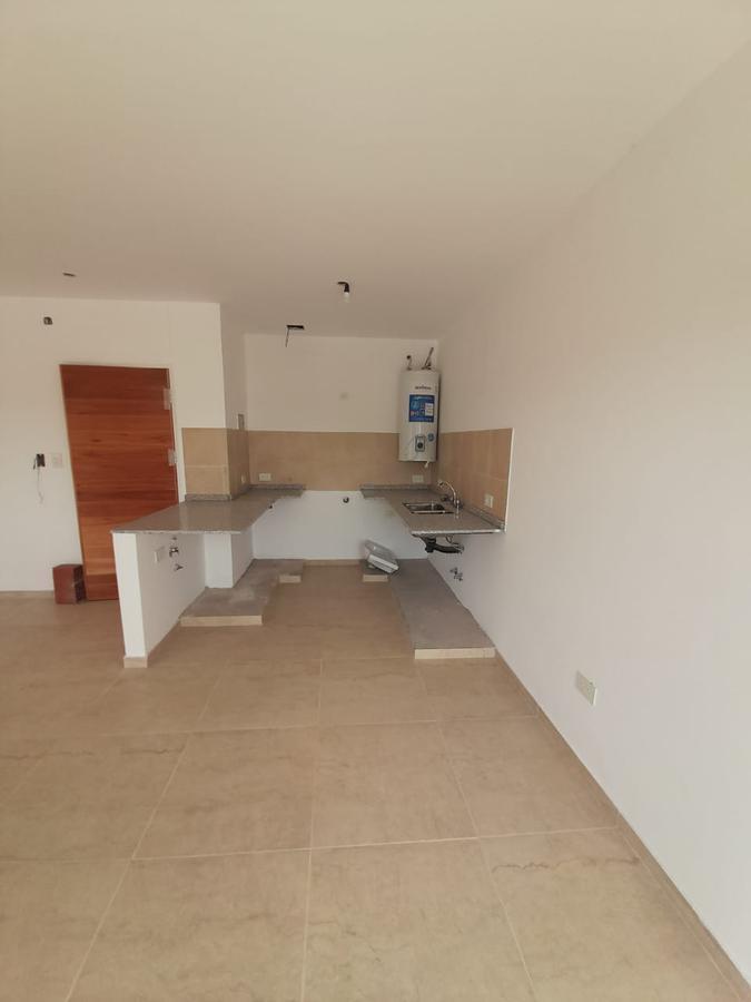 Edificio Comercial - Cañuelas 3