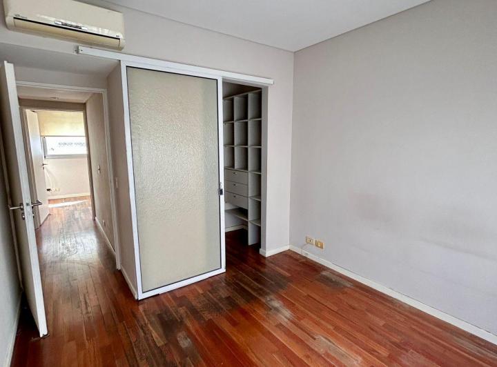 Alquiler departamento tres ambientes con cochera  3