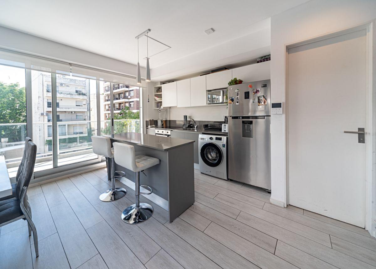 Departamento en duplex con terraza y balcon