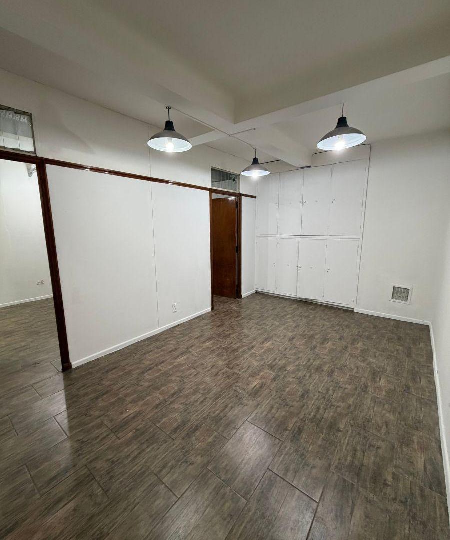 Foto de Se vende cómoda oficina en zona tribunales, imagen 4