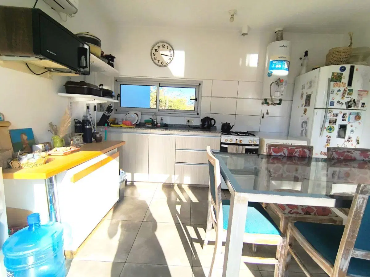 VILLA CATALINA CASA 3 DORM, DOS EN PB, HERMOSO PATIO ESCRITURA 4