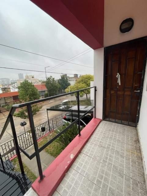 Excelente Oportunidad! Venta de Casa! 2 PH de 3 Dorm. en B Alto Verde! 2