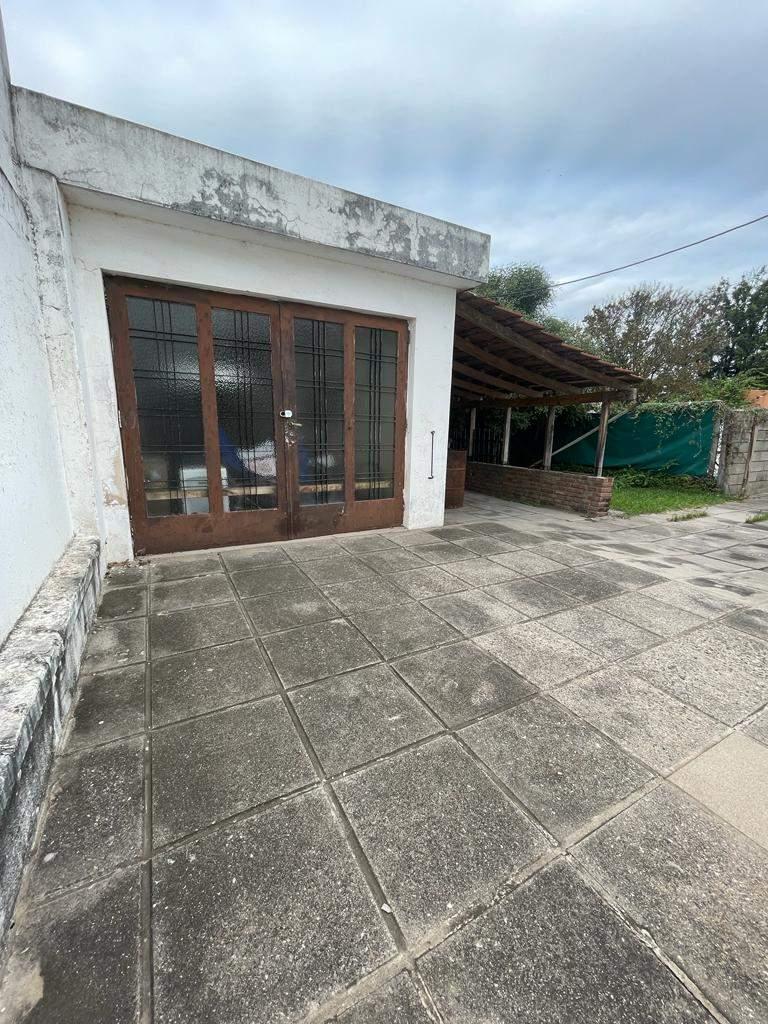 Venta de Casa 3 Dorm. Dpto con 2 Dorm. en Bº Granja de Funes 4