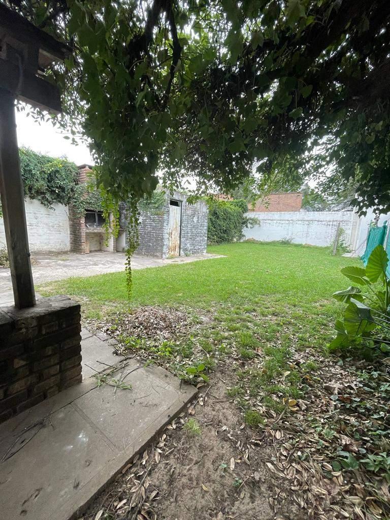 Venta de Casa 3 Dorm. Dpto con 2 Dorm. en Bº Granja de Funes 3