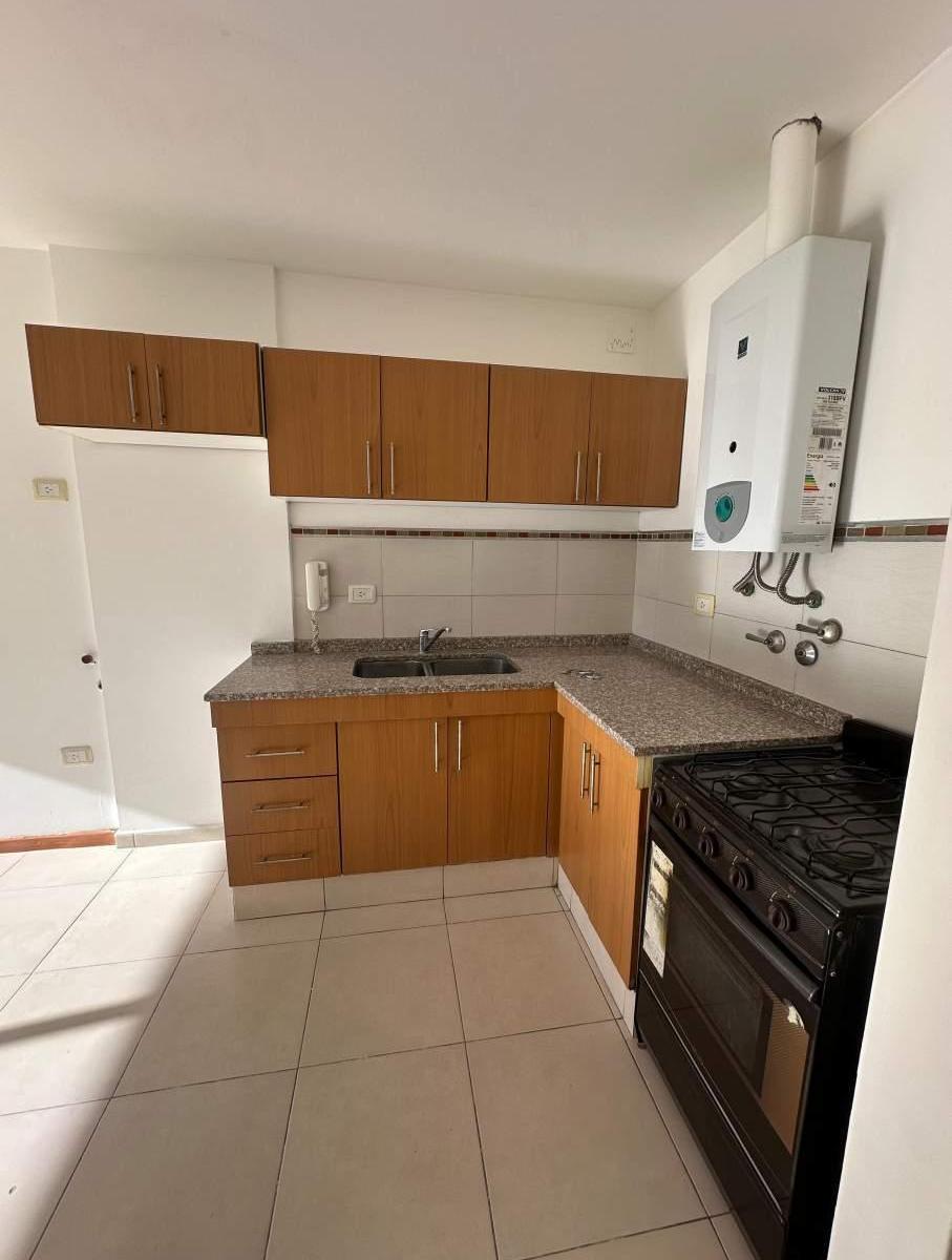 Se Vende Excelente Dpto de un Dormitorio y Dos Baños Estilo Duplex! 1