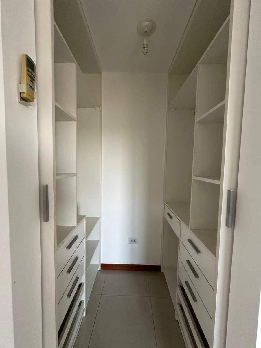 Se Vende Excelente Dpto de Tres Dorm. con Cochera en Barrio General Paz! 5