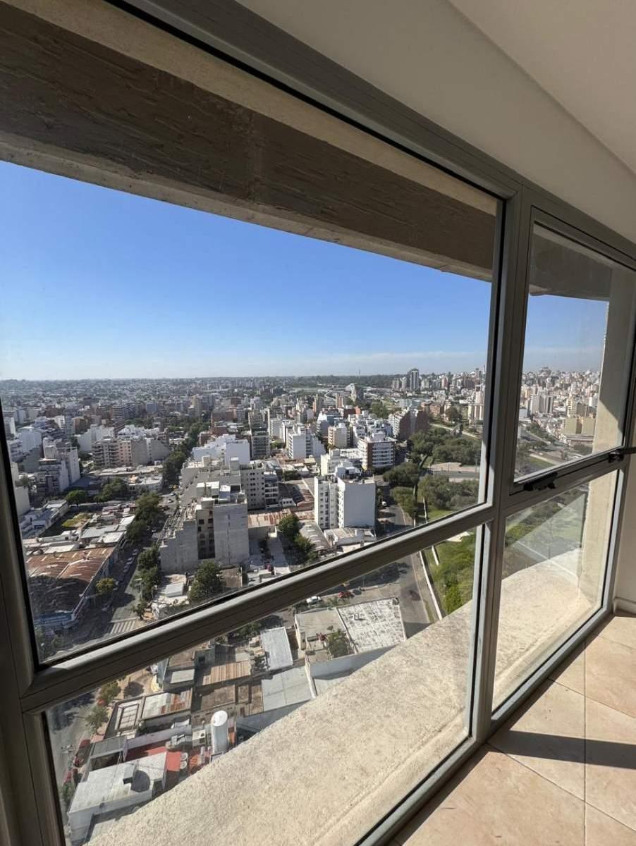 Venta Departamento en B General Paz! Piso Alto! 2