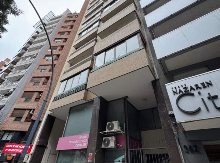 Venta Amplio departamento de 2 dormitorios  dependencia (posible 3er dormitorio) en Nueva Córdoba 4