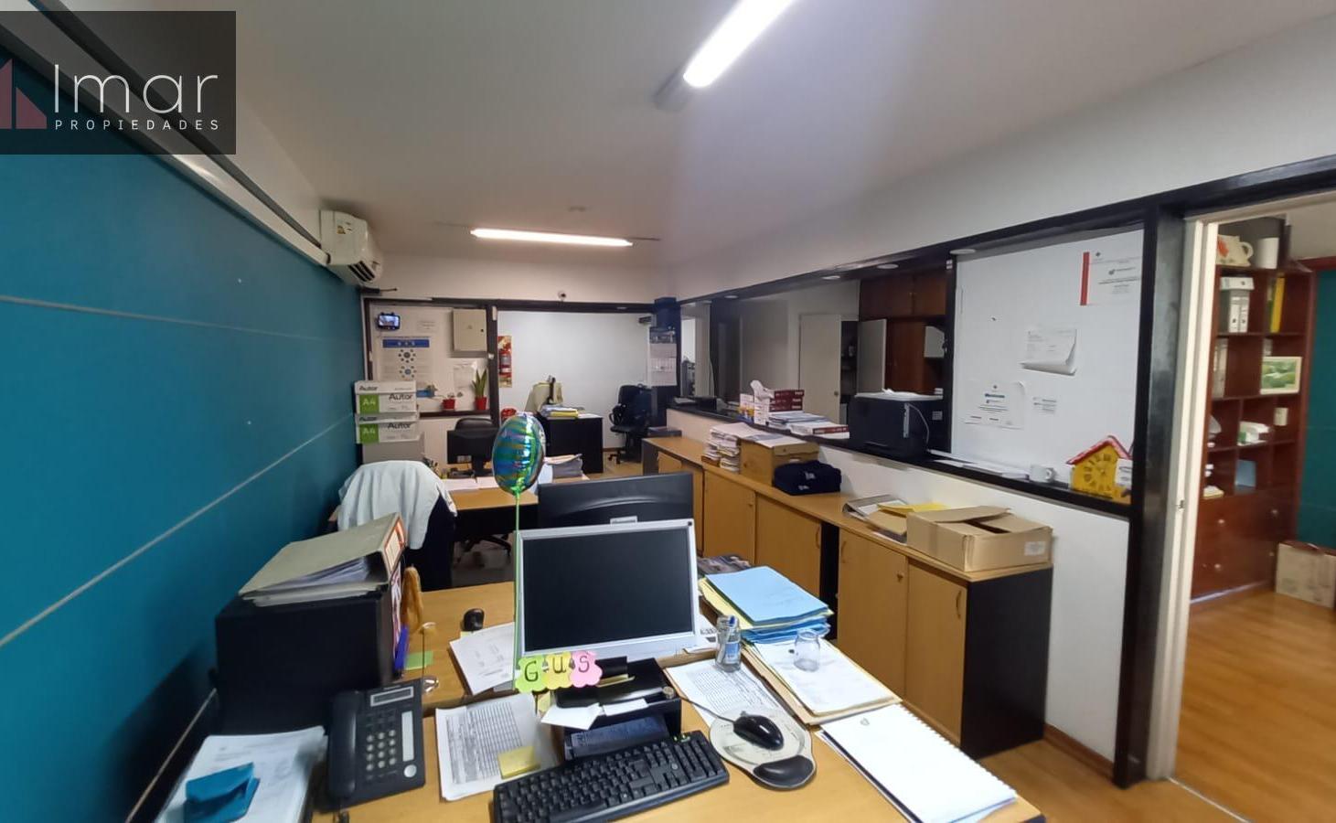 Oficina con Cochera en Venta y Alquiler Monserrat