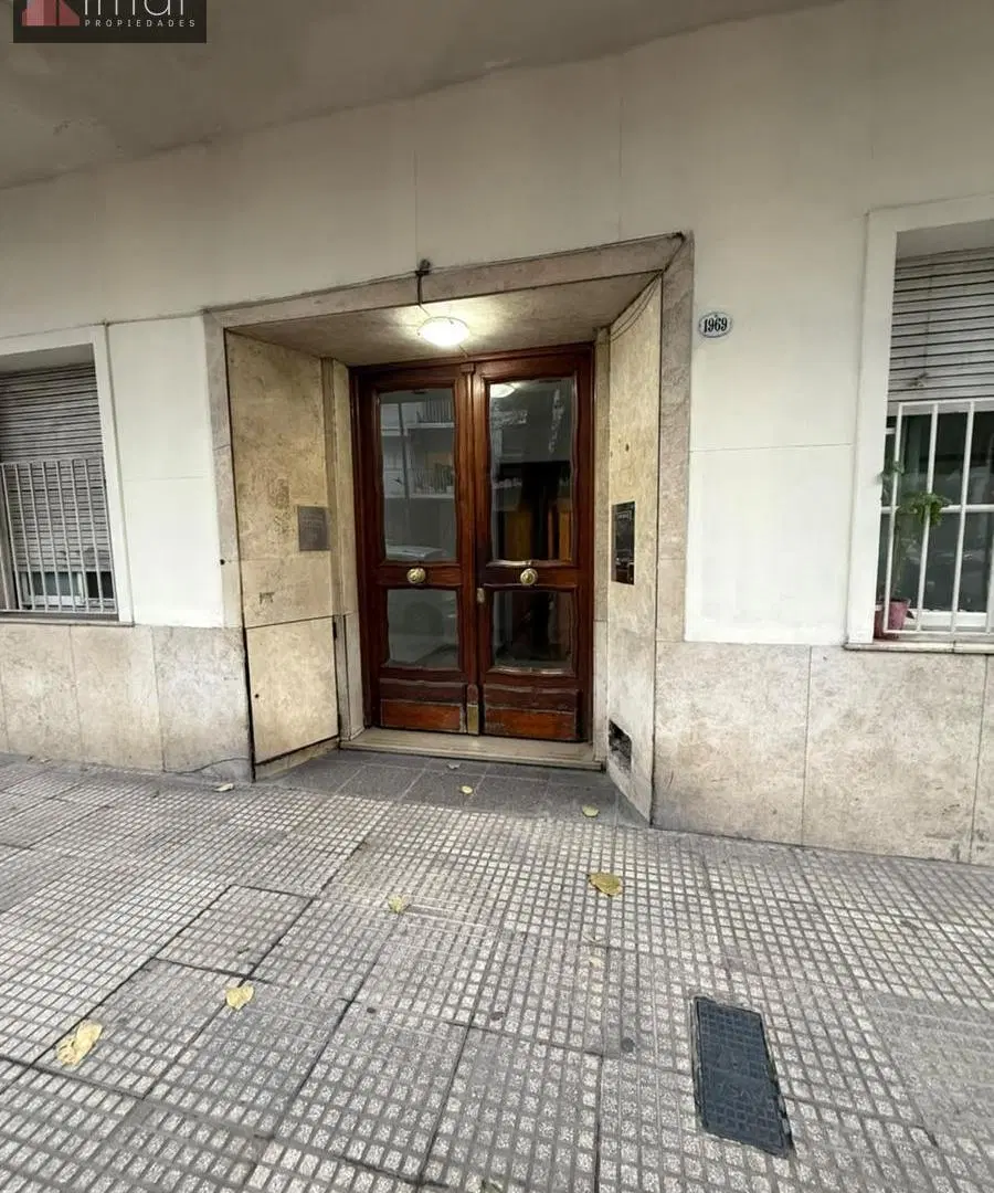 Venta Departamento 3 ambientes Al Contrafrente Primer Piso por Escaleras Jeronimo Salguero - Palermo 1