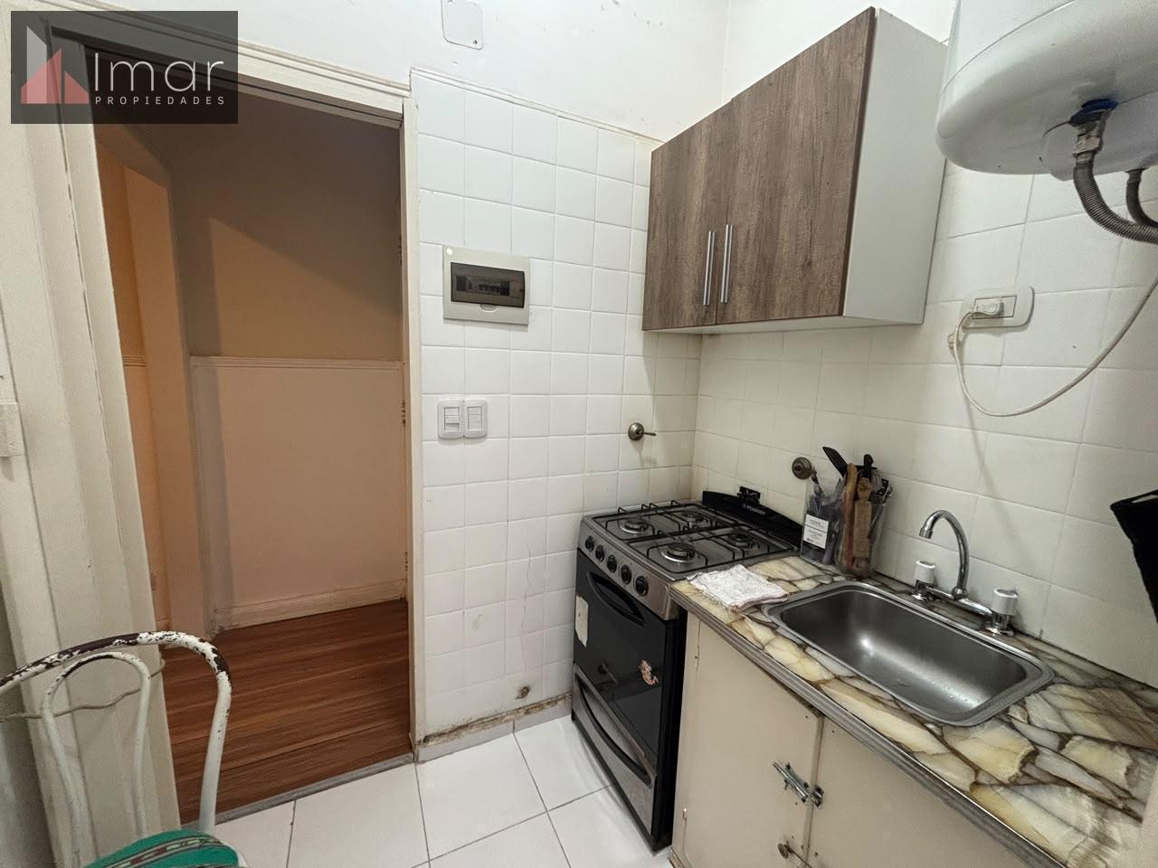 Foto de Vende departamento en Recoleta de 2 Ambientes con patio para refaccionar, imagen 3