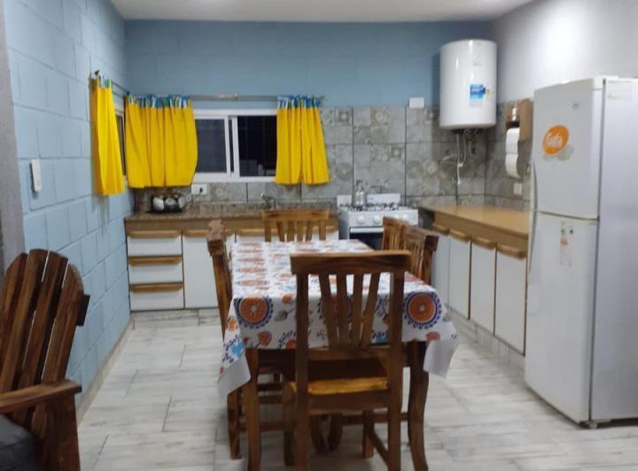 Alquilo casa con pileta en las sierras 1