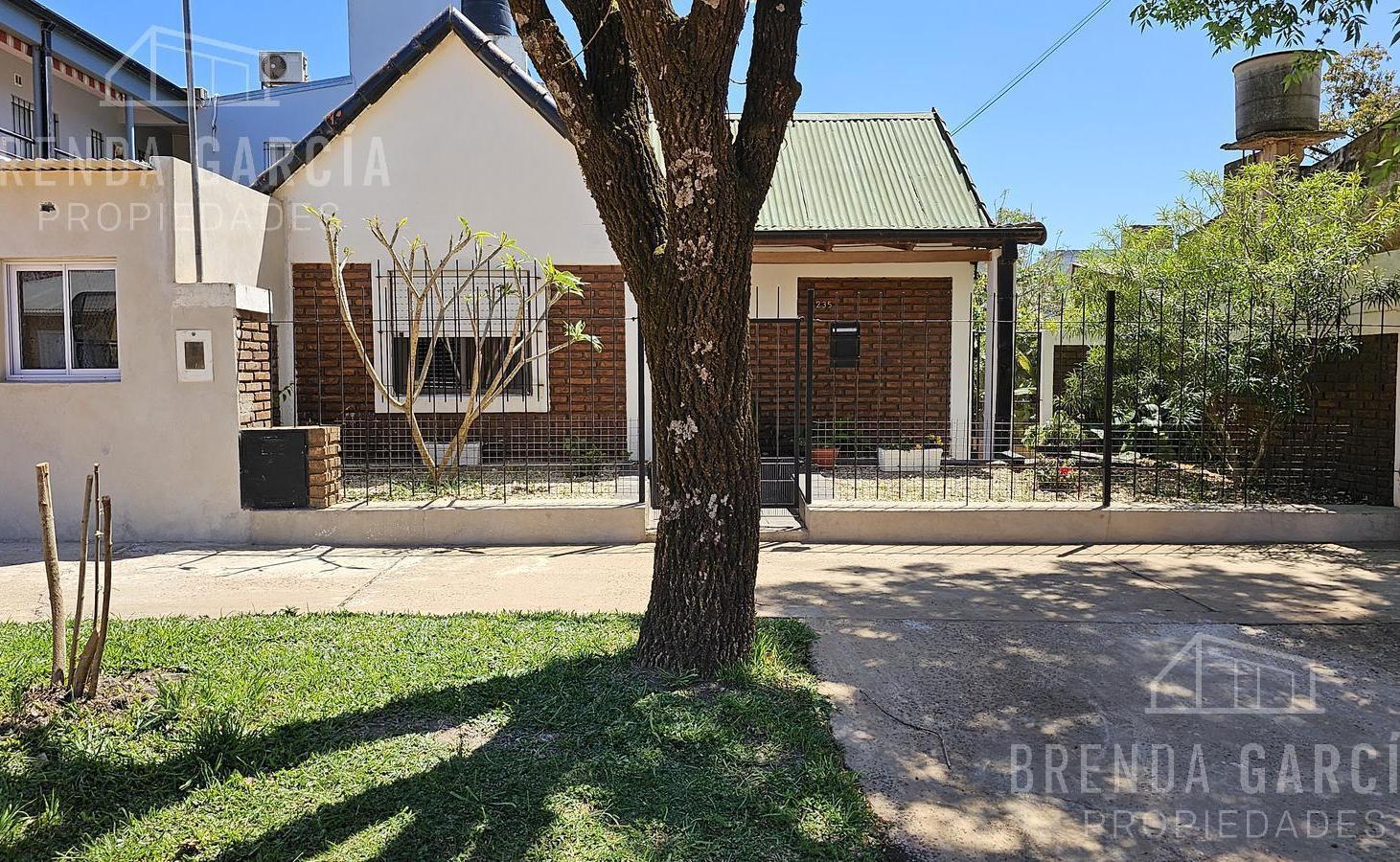 Foto de Casa + Local + Departamento en Venta En Colon Entre Rios., imagen 2