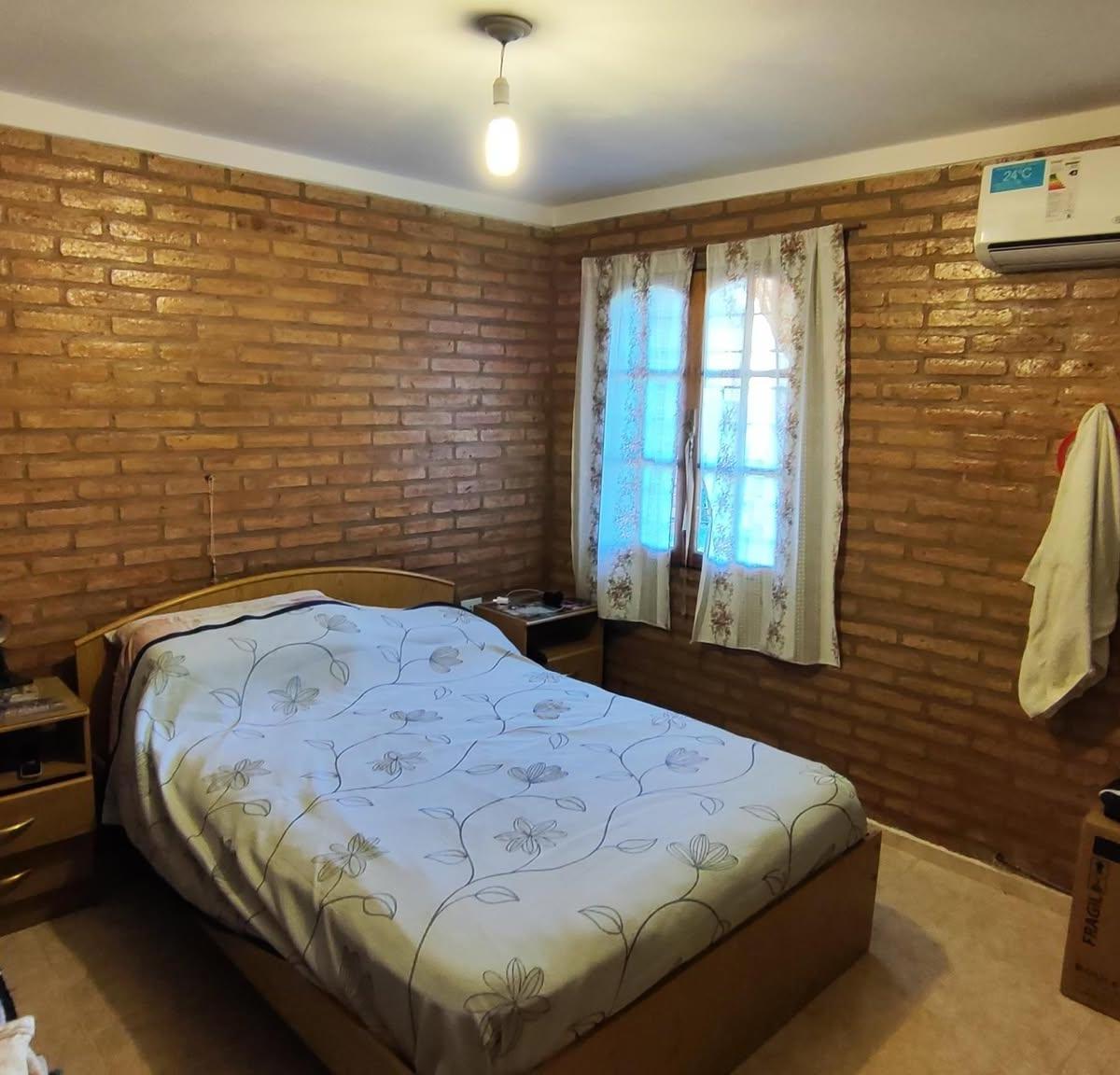 CASA CON PILETA EN VENTA EN SAN ANTONIO DE ARREDONDO, CORDOBA