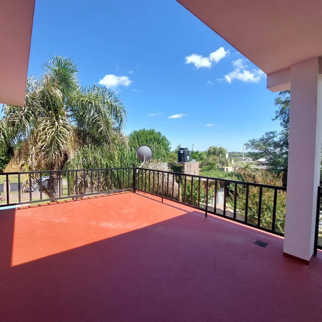 Casa de 3 Dorm. en Venta en Pueblo Esther! 4