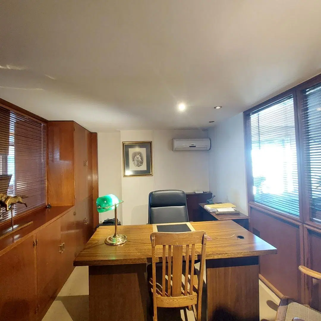 Oficina en Venta! 4